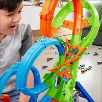 Hot Wheels Action 4-Loop Crash Out Track Set