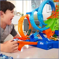 Hot Wheels Action 4-Loop Crash Out Track Set
