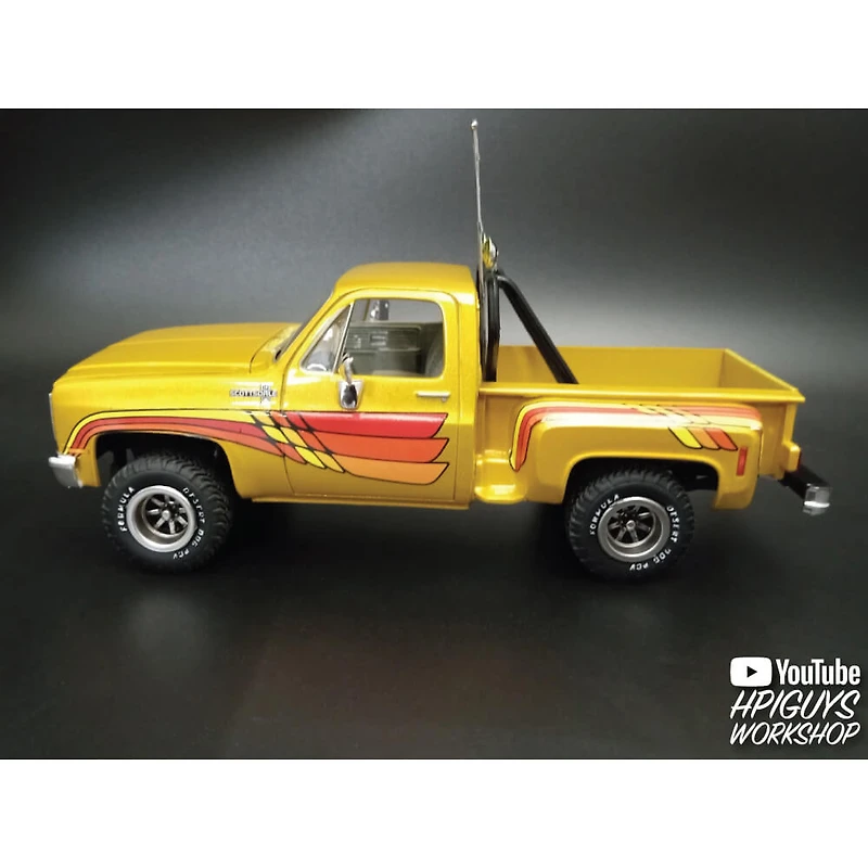 1981 Chevy Stepside Pickup Sod Buster - 1:25 Scale Model Kit