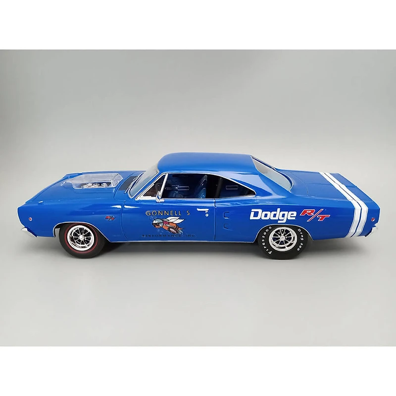1968 Dodge Coronet Hardtop w/ Trailer - 1:25 Scale Model Kit
