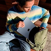 15 inch MacBook Air Laptop - M3 Chip - 8GB RAM/512GB SSD - Space Gray