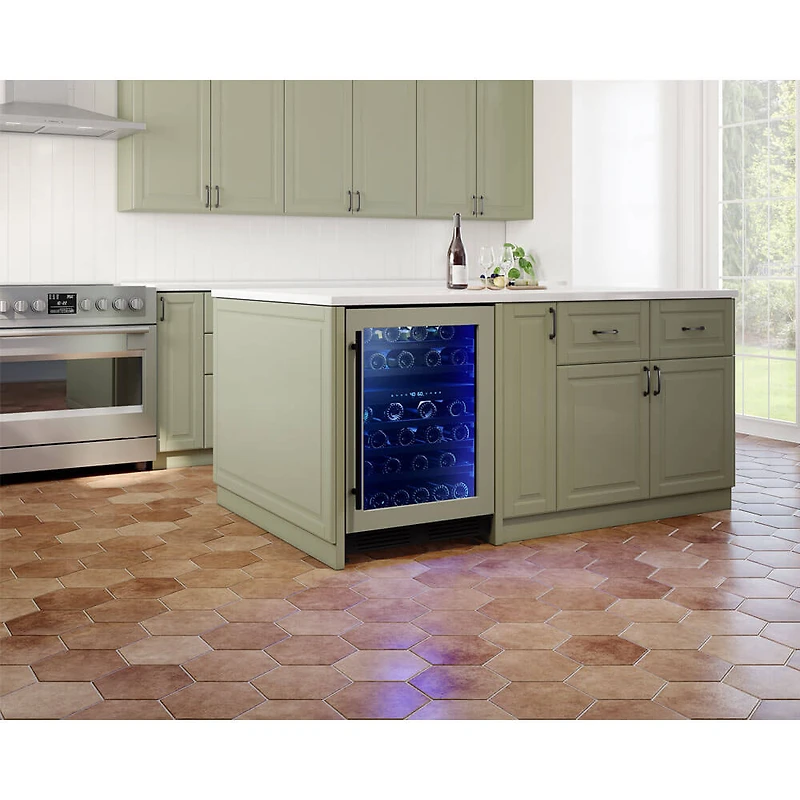 45 Bottle Presrv Panel Ready Dual Zone Wine Cooler