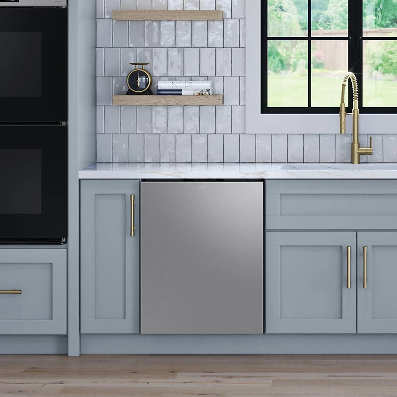 38 dBA Bespoke Auto Open Stainless Top Control Dishwasher