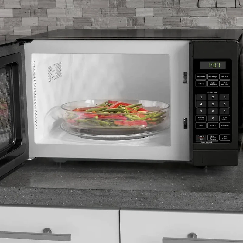 0.7 Cu. Ft. Black Countertop Microwave