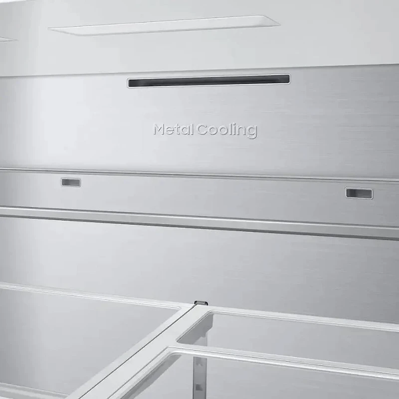 29 Cu. Ft. White Glass 4-Door French Door Smart Refrigerator with AI Family Hub - OPEN BOX