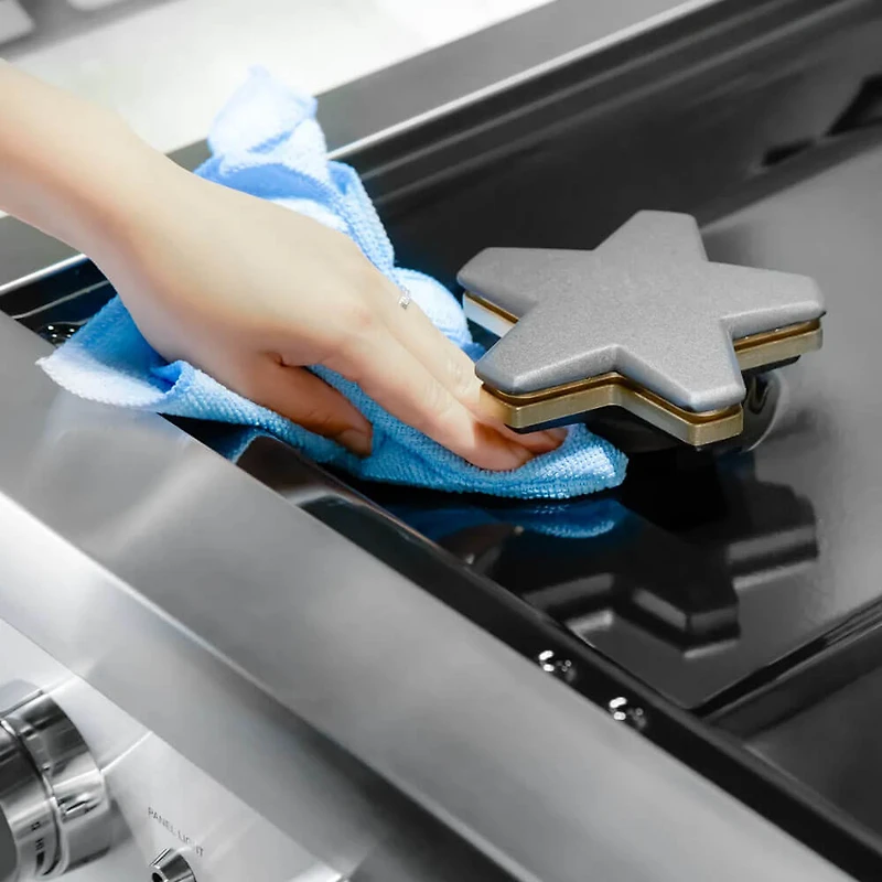 8.2 Cu. Ft. Pro Grand Stainless Freestanding Double Oven Convection Smart Range with Griddle