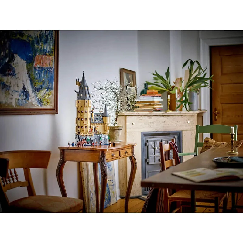 Harry Potter Hogwarts Castle: The Main Tower