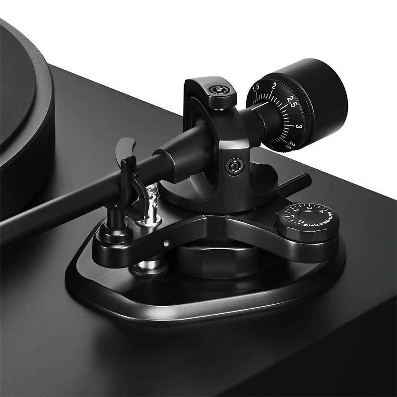 Semi-Automatic Direct-Drive Turntable - Black