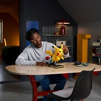 Pokemon Pikachu and Poke Ball Set