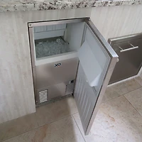 15 inch Panel Ready Undercounter Gourmet Ice Maker with Pump
