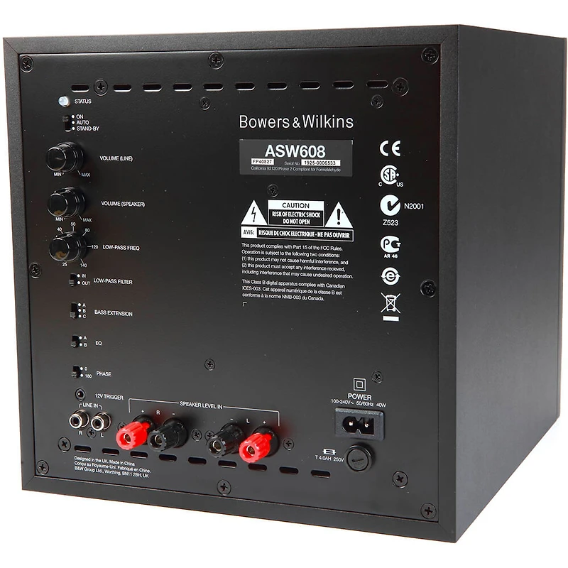 600 Series 10 inch 200W Powered Subwoofer - Black - OPEN BOX