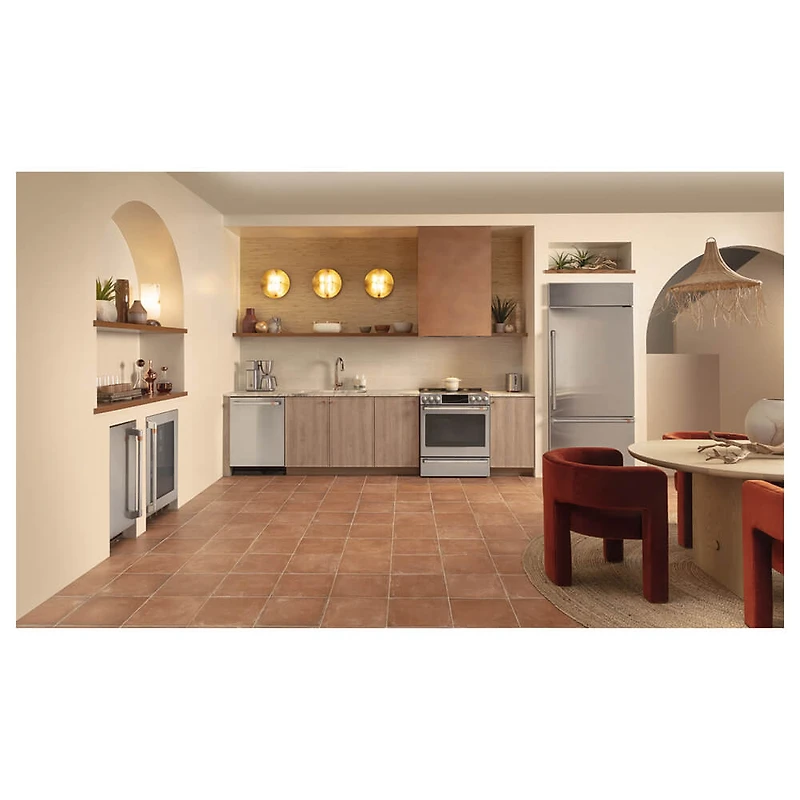 30 inch Stainless Smart Induction and Convection Range with In-Oven Camera