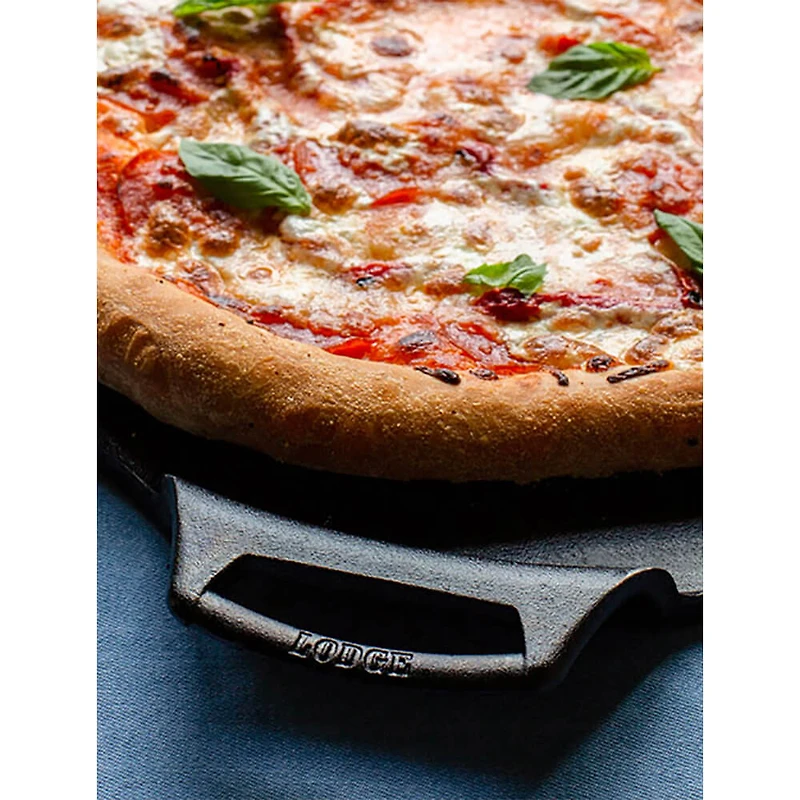 15 inch Seasoned Cast Iron Pizza Pan with Silicone Grips