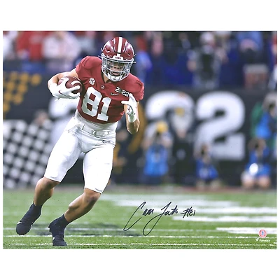Photographie de course autographiée de 16" x 20" de Cameron Latu, Alabama Crimson Tide