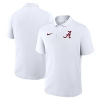 Polo Nike blanc Alabama Crimson Tide Primetime Victory Performance pour homme avec logo principal