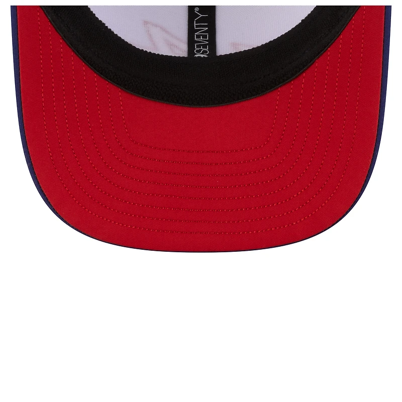 Casquette trucker unisexe New Era Pierre Gasly blanche/bleue Alpine Silverstone 9SEVENTY ajustable