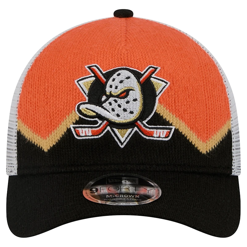 Casquette de camionneur ajustable 9FORTY A-Frame M-Crown pour homme, motif chaussettes de hockey des Ducks d'Anaheim, noir/orange, New Era