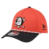 Men's New Era  Orange/Black Anaheim Ducks 39THIRTY Two-Tone Featherweight M-Crown Flex Hat