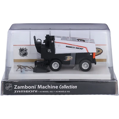Zamboni moulée sous pression autographiée à l'échelle 1:43 de Ryan Getzlaf des Ducks d'Anaheim