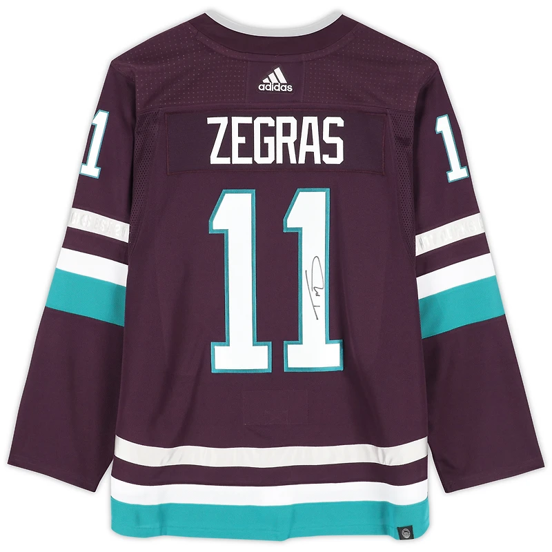 Maillot authentique adidas violet autographié par Trevor Zegras des Anaheim Ducks