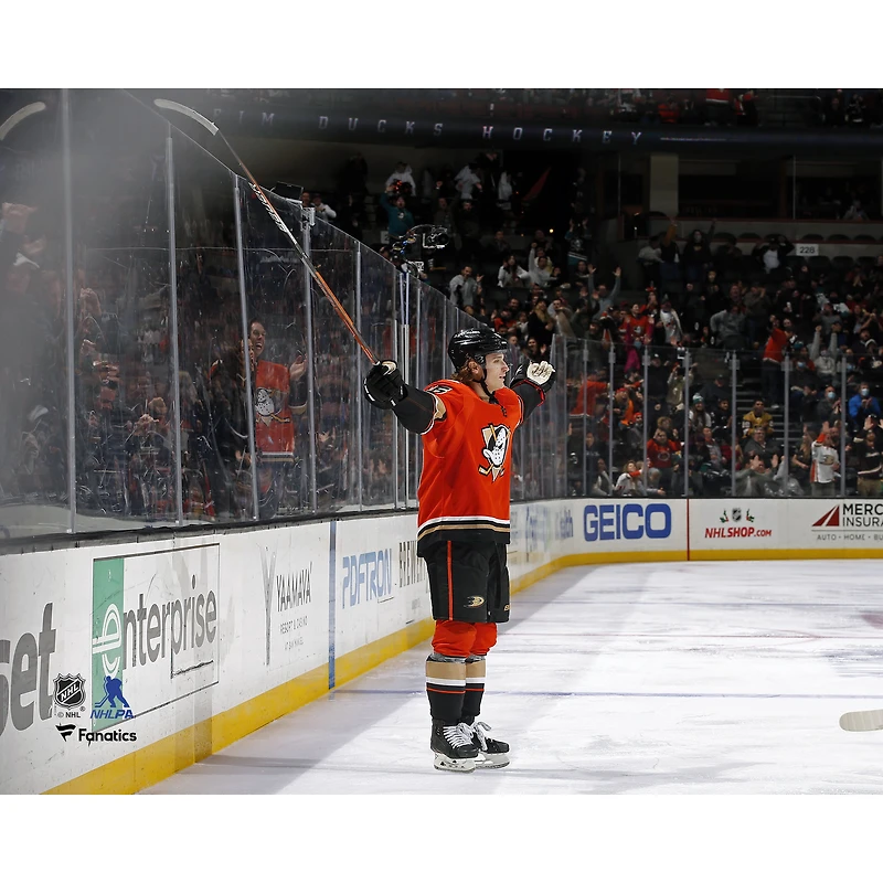 Photographie non signée de Trevor Zegras des Ducks d'Anaheim célébrant un but