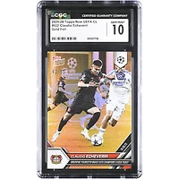 Carte de recrue n° 22/50 authentifiée CGC de Claudio Echeverri, équipe nationale d'Argentine 2025-26 Topps Now UEFA CL. Le jeune Argentin fait ses débuts en Ligue des champions de l'UEFA. Authentifiée CGC 10.