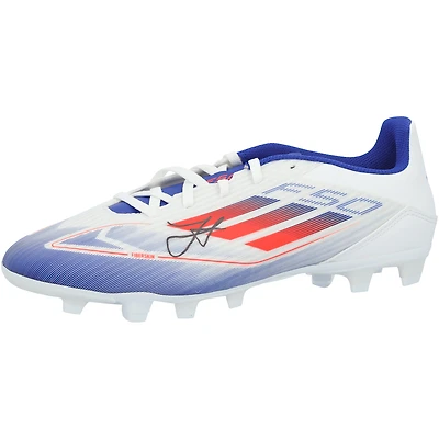 Crampons de football adidas F50 blancs autographiés par Julián Alvarez, joueur de l'équipe nationale argentine