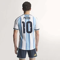 Maillot authentique domicile Lionel Messi blanc adidas FIFA x Coupe du Monde 2026 de l'équipe nationale masculine d'Argentine