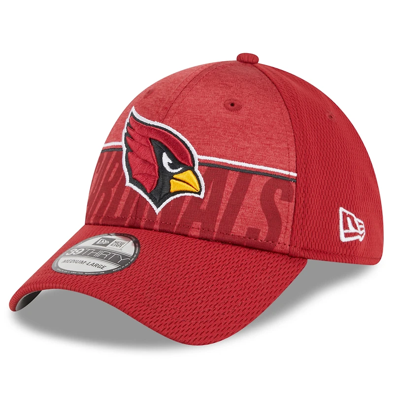 Casquette New Era Flex pour homme, modèle Cardinal Arizona Cardinals, camp d'entraînement NFL 2023, référence 39THIRTY