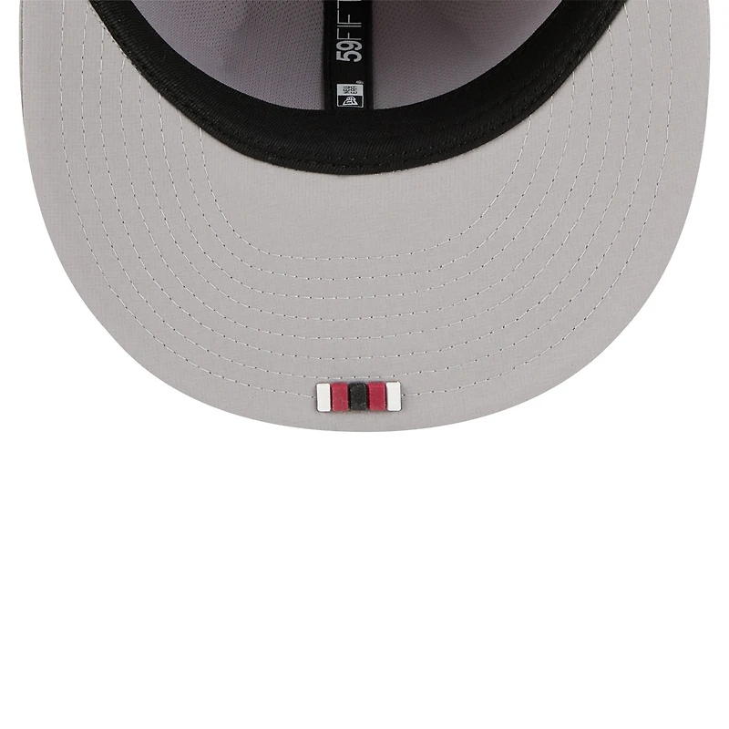 Casquette ajustée New Era grise Arizona Cardinals 2025 Sideline Quill Tech 59FIFTY pour homme