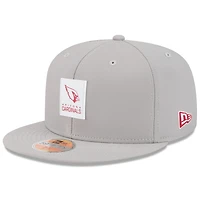 Casquette ajustée New Era grise Arizona Cardinals 2025 Sideline Quill Tech 59FIFTY pour homme
