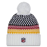 Bonnet en tricot à revers avec pompon des Arizona Cardinals 2023 Sideline New Era pour femme, blanc