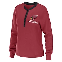 T-shirt à manches longues WEAR by Erin Andrews Cardinal Arizona Cardinals Waffle Henley pour femmes