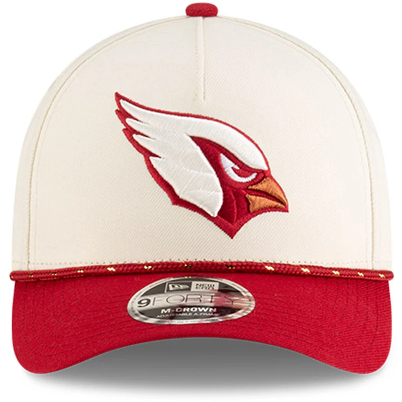 Casquette ajustable 9FORTY A-Frame New Era Natural Arizona Cardinals 2025 Rivalries Collection pour jeunes