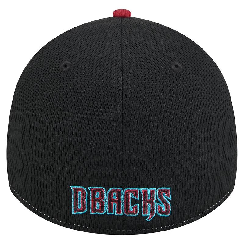 Men's New Era Black/Red Arizona Diamondbacks 2025 MLB Clubhouse 39THIRTY Flex Hat