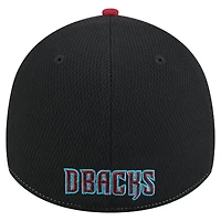 Men's New Era Black/Red Arizona Diamondbacks 2025 MLB Clubhouse 39THIRTY Flex Hat