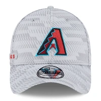 Men's New Era Gray Arizona Diamondbacks 2025 MLB Clubhouse 39THIRTY Flex Hat