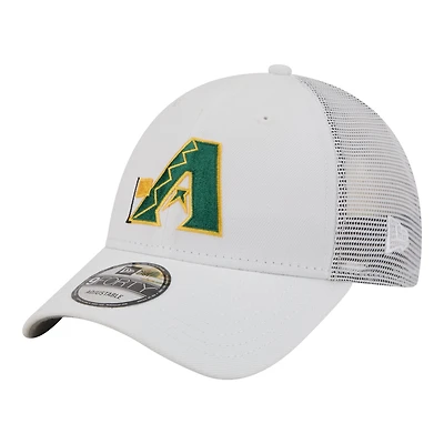 Casquette trucker ajustable New Era 9FORTY blanche avec drapeau des Arizona Diamondbacks pour homme