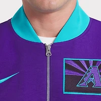 Veste aviateur Nike violette à fermeture éclair intégrale pour homme, collection authentique City Connect 2025 des Diamondbacks de l'Arizona