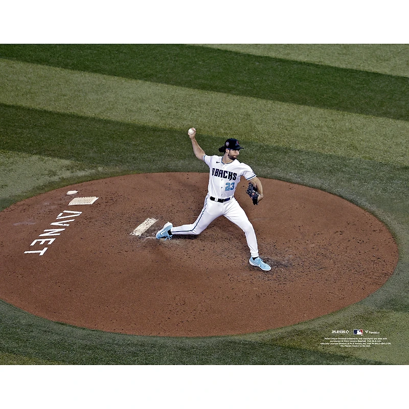 Maillot blanc non signé de Zac Gallen, lanceur des Diamondbacks l'Arizona, photo ci-dessus