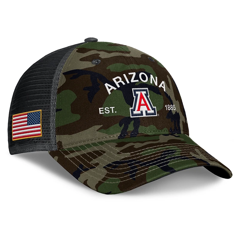Casquette trucker ajustable Nike Camo Arizona Wildcats 2025 pour homme, en hommage aux militaires.