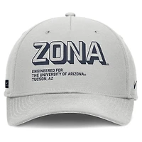 Casquette ajustable Nike grise Arizona Wildcats 2025 Sideline Dust Pinched Rise pour homme