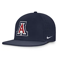 Casquette ajustée True Performance On-Field Dugout Nike bleu marine pour homme des Arizona Wildcats