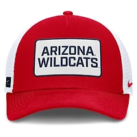 Casquette ajustable Nike rouge/blanche Arizona Wildcats 2025 On-Field Rise Patch Trucker pour homme