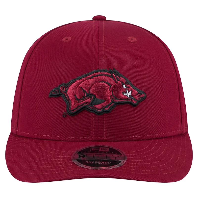 Casquette Snapback 9FIFTY Low Profile New Era Cardinal Arkansas Razorbacks pour homme