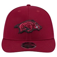 Casquette Snapback 9FIFTY Low Profile New Era Cardinal Arkansas Razorbacks pour homme