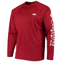 Columbia Cardinal Arkansas Razorbacks Terminal Tackle Omni-Shade Raglan T-shirt à manches longues pour homme
