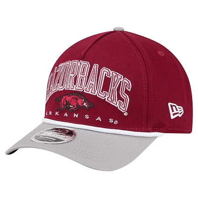 Casquette ajustable New Era 9FORTY A-Frame M-Crown pour homme, motif Cardinal/Gris Arkansas Razorbacks Arch, corde bicolore