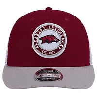 Casquette de camionneur Snapback 9FIFTY Cardinal Arkansas Razorbacks Throwback Circle Patch New Era pour hommes