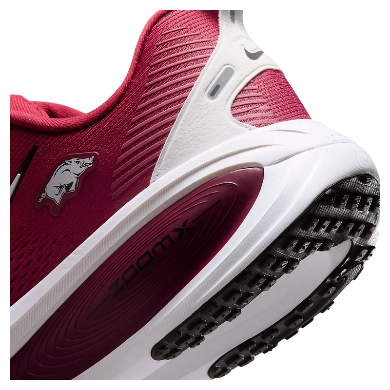 Chaussures de course Nike Arkansas Razorbacks Vomero 18 pour hommes